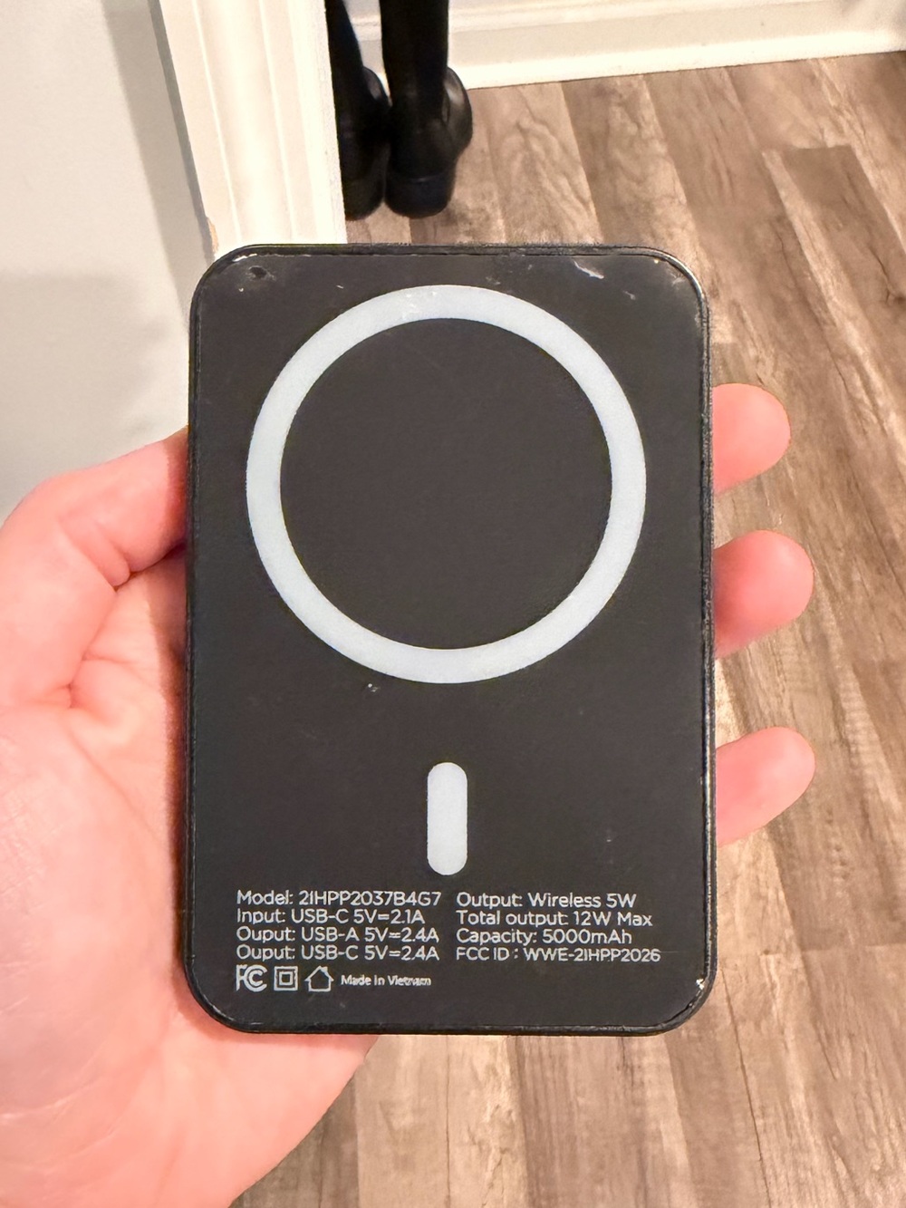 IHOME portable charger